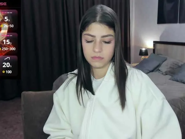 Live sex webcam photo for MarySummer #290135127