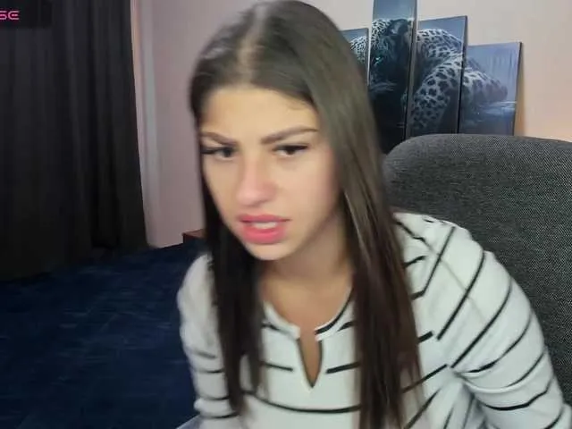 Live sex webcam photo for MarySummer #290786193