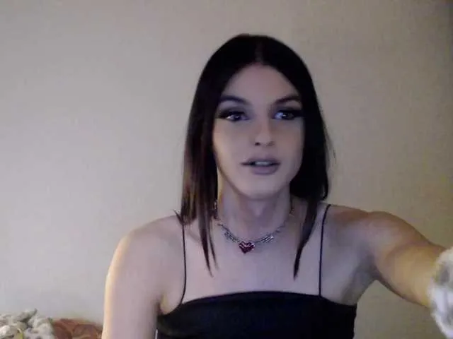 Live sex webcam photo for MaryVamp999 #290515372