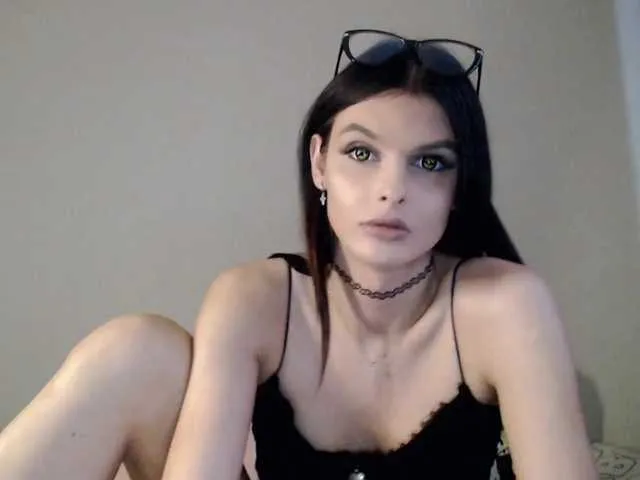 Live sex webcam photo for MaryVamp999 #291489795