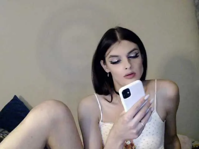 Live sex webcam photo for MaryVamp999 #291650501