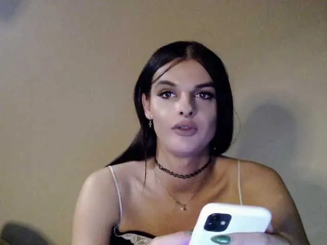 Live sex webcam photo for MaryVamp999 #292412689