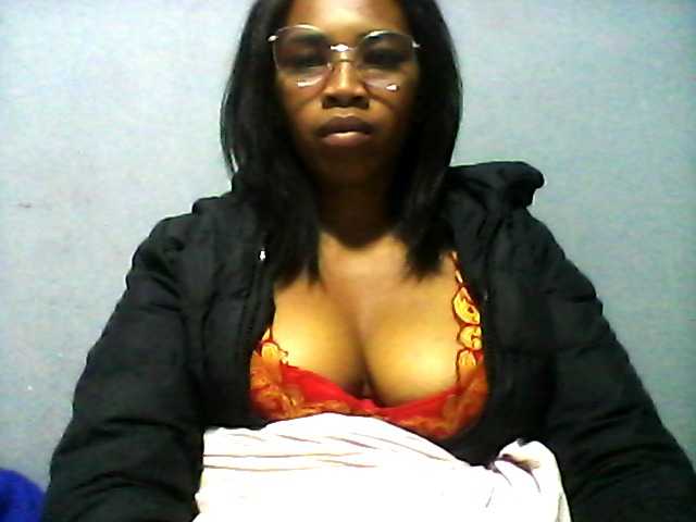 Live sex webcam photo for Maryalolie1 #275986578