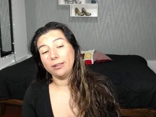 Live sex webcam photo for Maryc01 #225396751