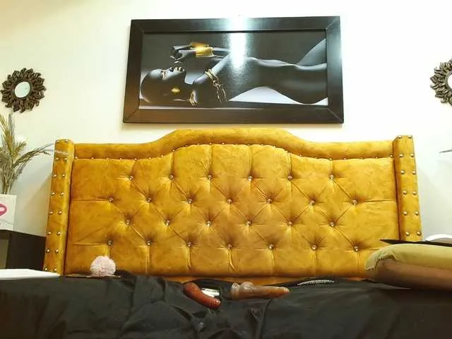 Live sex webcam photo for Marylin-Aboul #276533607