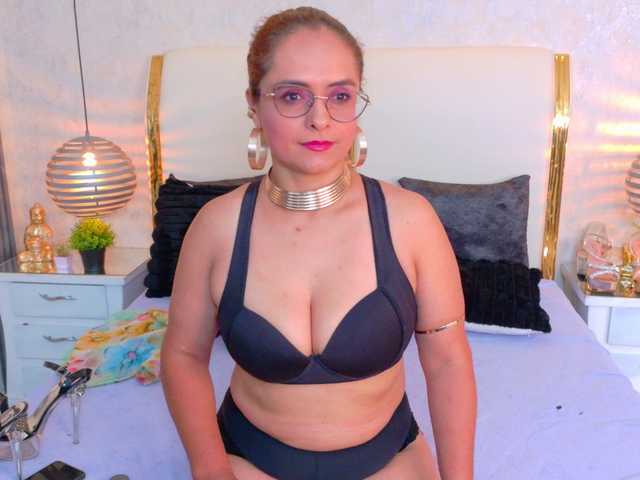 Live sex webcam photo for MarylinsVega