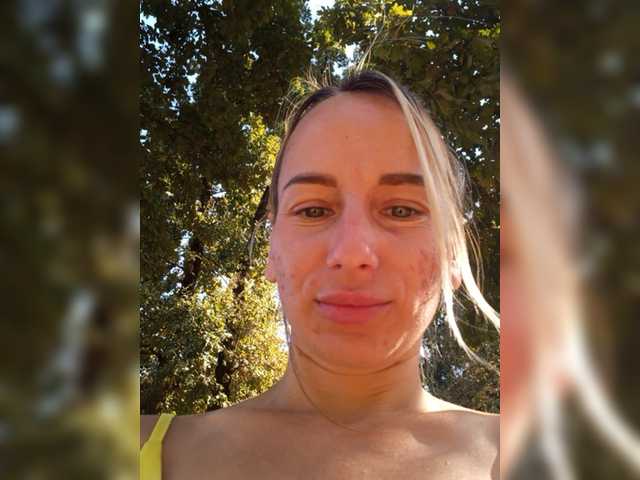 Live sex webcam photo for MarysiaXXX #276327264