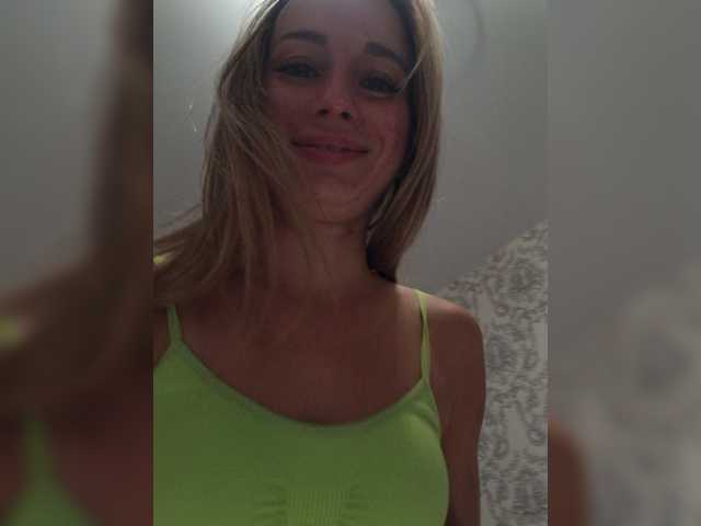 Live sex webcam photo for MarysiaXXX #276484600