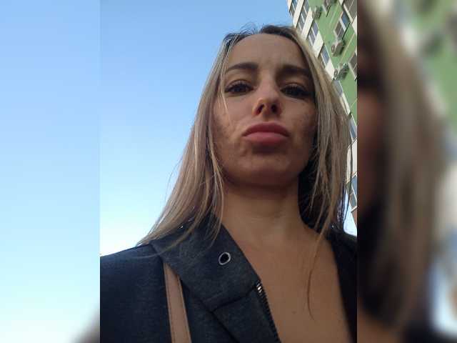 Live sex webcam photo for MarysiaXXX #276489999