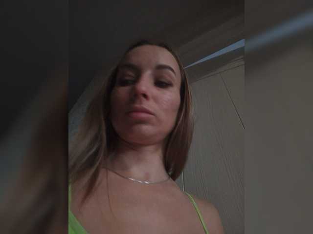 Live sex webcam photo for MarysiaXXX #276802624