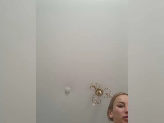 Live sex webcam photo for MarysiaXXX #277333633