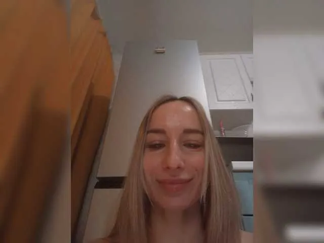 Live sex webcam photo for MarysiaXXX #277361850