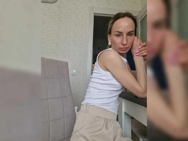 Live sex webcam photo for MarysiaXXX #290690822
