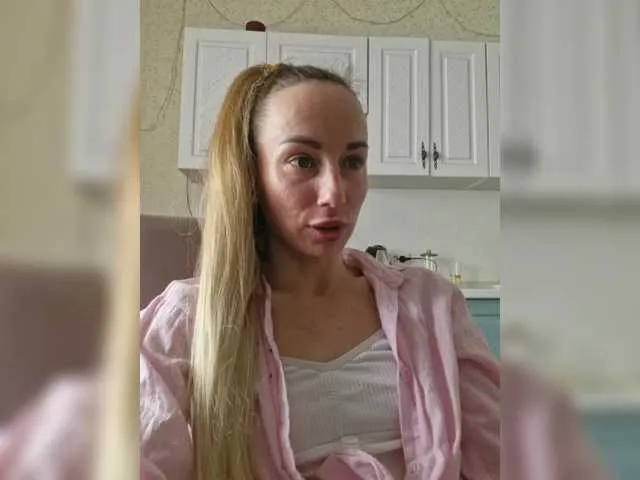Live sex webcam photo for MarysiaXXX #290724959