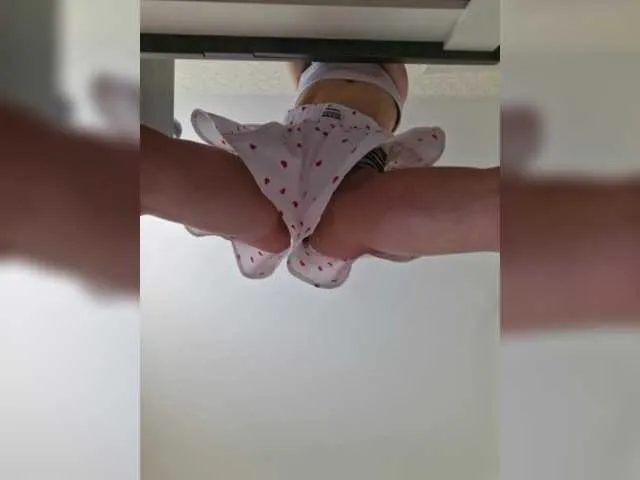 Live sex webcam photo for MarysiaXXX #290780419