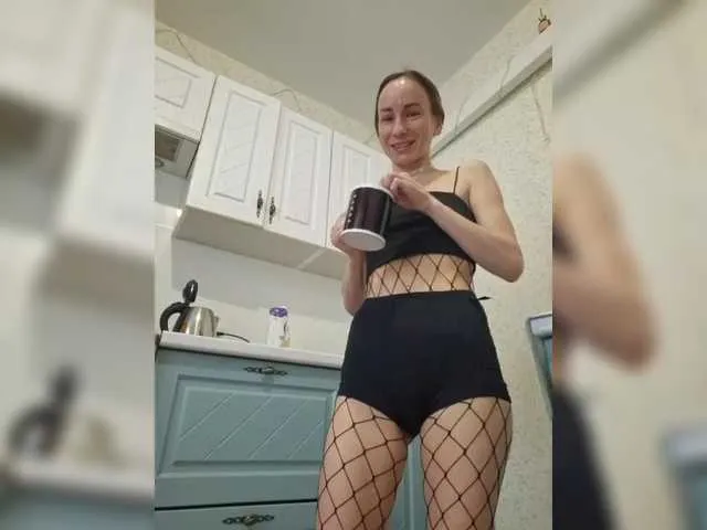 Live sex webcam photo for MarysiaXXX #290845974