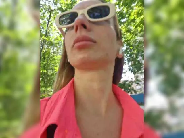 Live sex webcam photo for MarysiaXXX #291174104