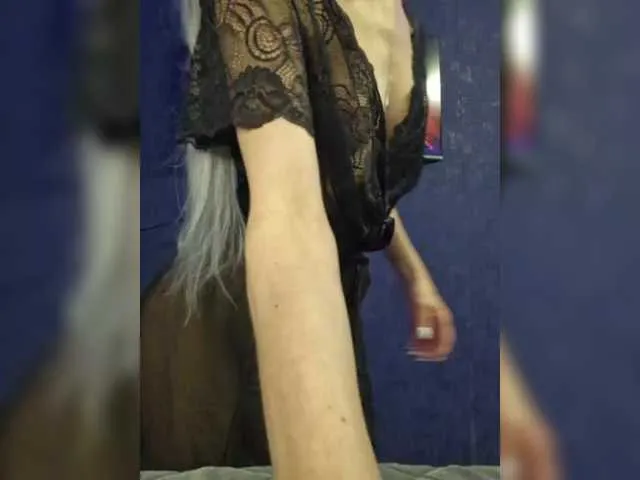 Live sex webcam photo for MarysiaXXX #291327612