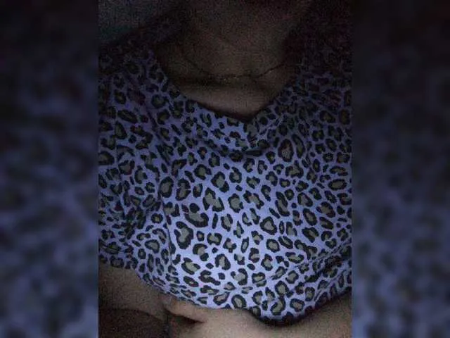 Live sex webcam photo for Maryu22 #277196095