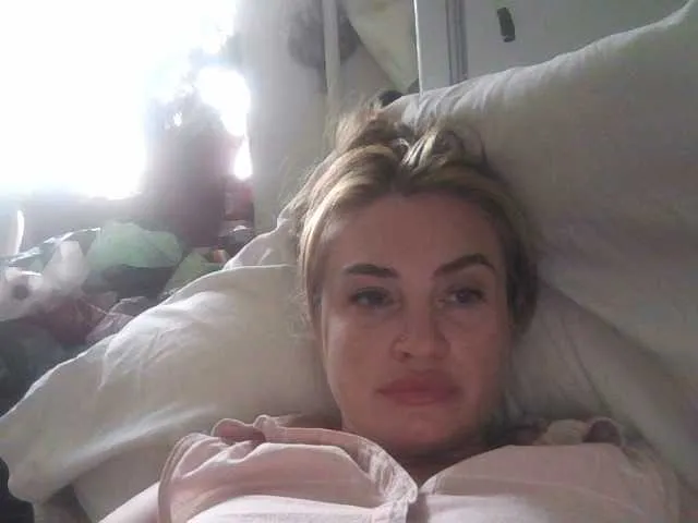 Live sex webcam photo for Masha59 #273635810