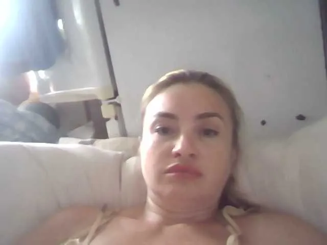 Live sex webcam photo for Masha59 #274010363