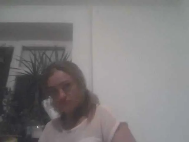 Live sex webcam photo for Masha59 #275305943
