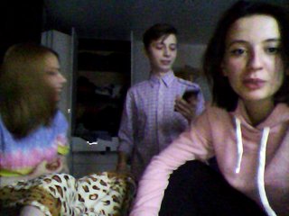 Live sex webcam photo for MashaArtem69 #208154116