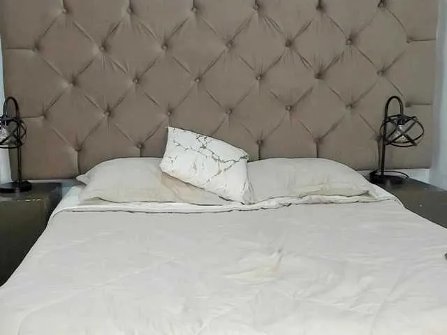 Live sex webcam photo for MashaPink #291386544