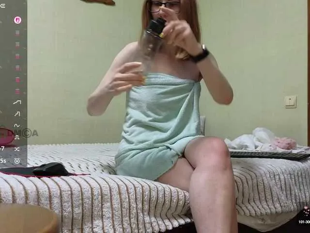 Live sex webcam photo for MashaWoW #291388828