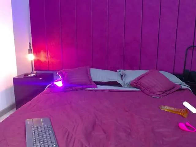 Live sex webcam photo for Masher- #276327981