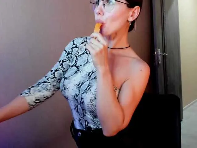 Live sex webcam photo for Mashulya29 #287943506