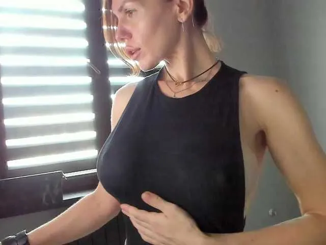 Live sex webcam photo for Mashulya29 #287943549