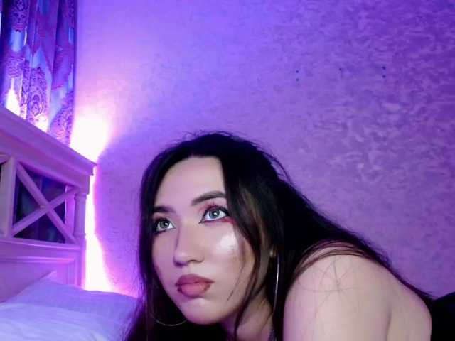 Live sex webcam photo for MasiLout #273849767