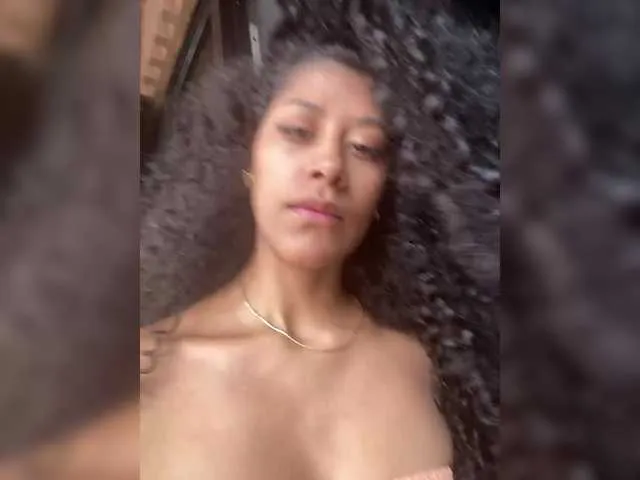 Live sex webcam photo for MaskGirl #290288089