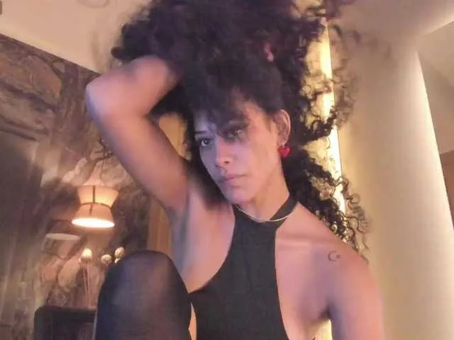 Live sex webcam photo for MaskGirl #290448621
