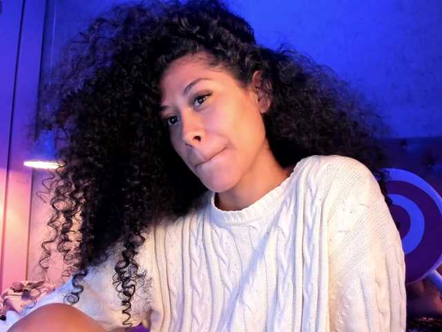 Live sex webcam photo for MaskGirl #290596492