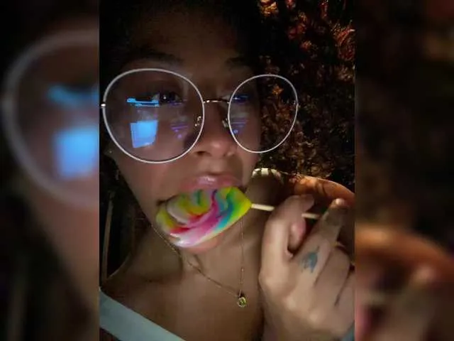 Live sex webcam photo for MaskGirl #291573348