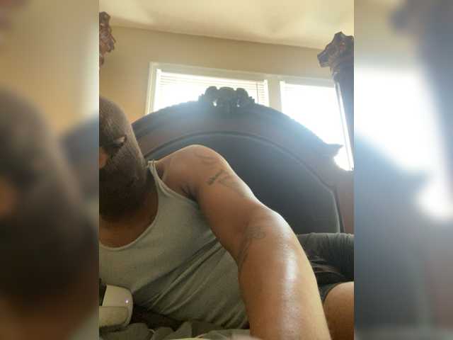 Live sex webcam photo for MaskedFreakzz #276212835