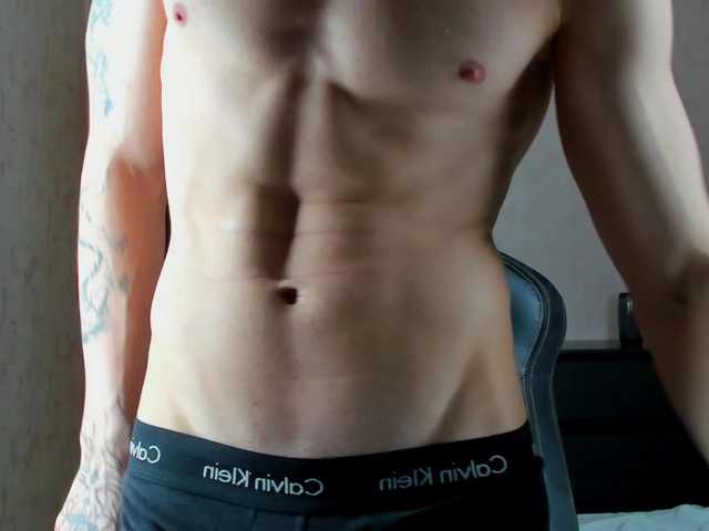 Live sex webcam photo for MasonWarholl #288084167