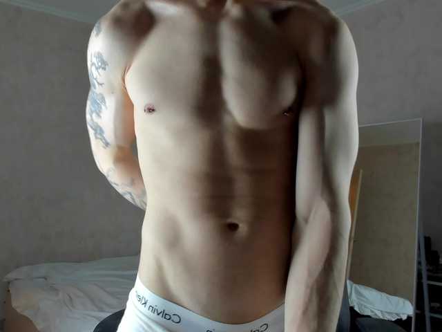 Live sex webcam photo for MasonWarholl #290774733