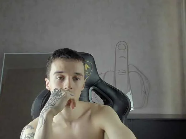 Live sex webcam photo for MasonWarholl #290925533