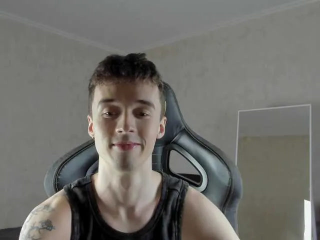 Live sex webcam photo for MasonWarholl #291316073