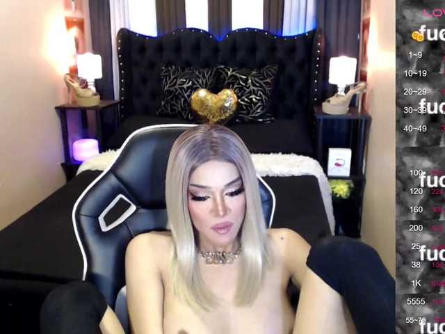 Live sex webcam photo for MassiveCockEirah #276217288