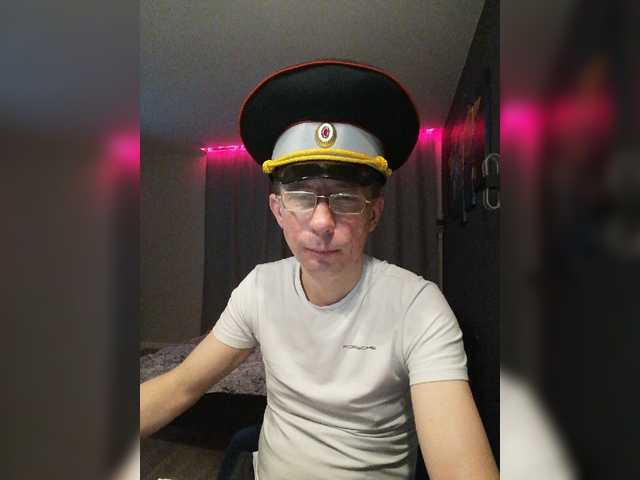 Live sex webcam photo for Masya989 #277432922