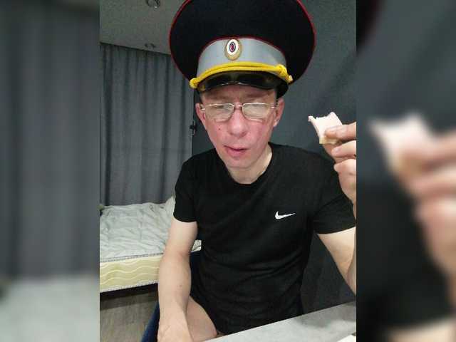 Live sex webcam photo for Masya989 #277759844