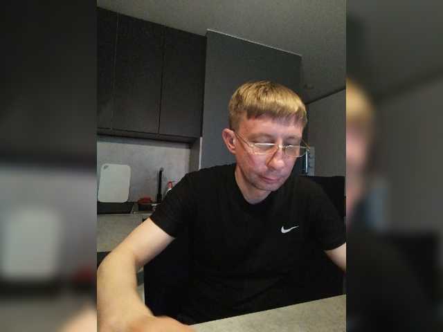 Live sex webcam photo for Masya989 #277825895