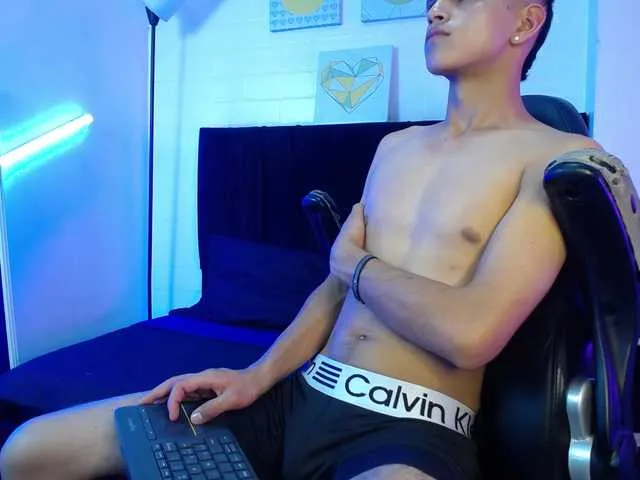 Live sex webcam photo for MateuusSpnn37 #290240247