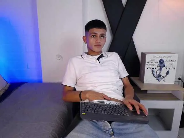 Live sex webcam photo for MateuusSpnn37 #291123894