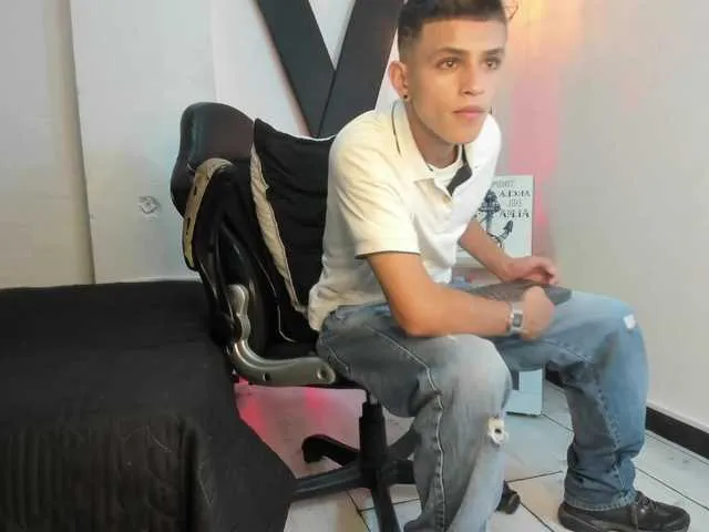 Live sex webcam photo for MateuusSpnn37 #291323345