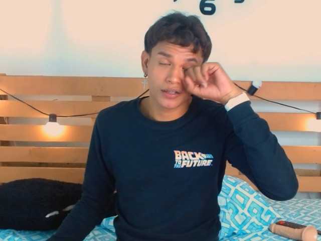 Live sex webcam photo for Mathias-69 #275712576